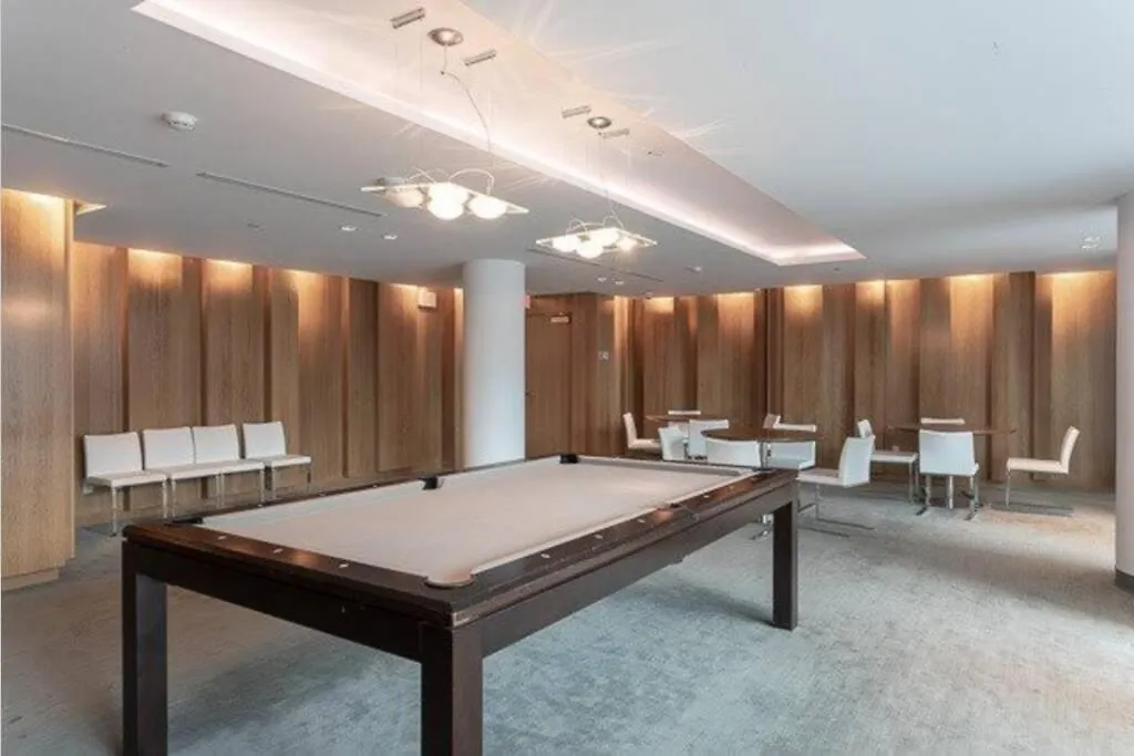 Luxury Suite With Private Patio In Downtown טורונטו