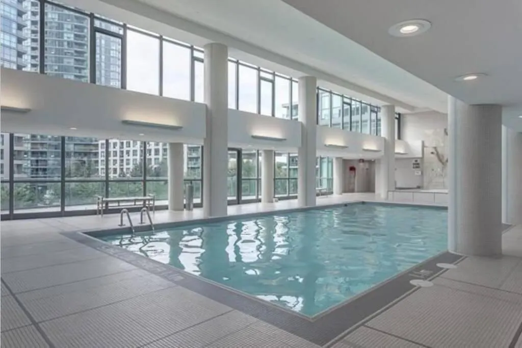 Luxury Suite With Private Patio In Downtown טורונטו קנדה
