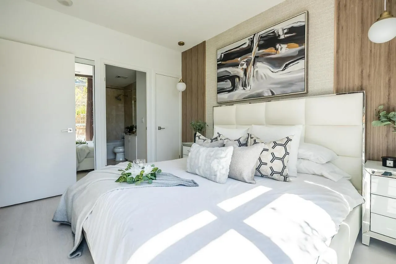Luxury Suite With Private Patio In Downtown טורונטו קנדה