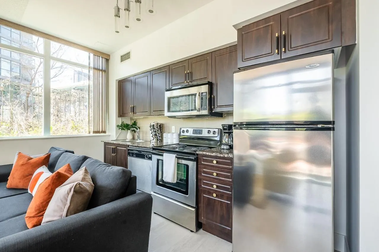 Luxury Suite With Private Patio In Downtown טורונטו 0*,